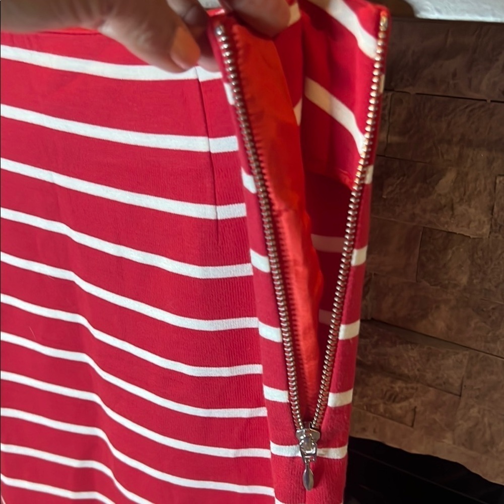 Banana Republic Red and White Pencil Skirt size 6 - Picture 8 of 10